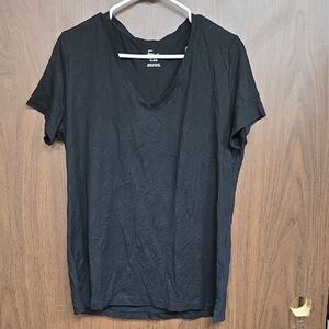 Felina Size XL Black V-Neck Knit T-Shirt